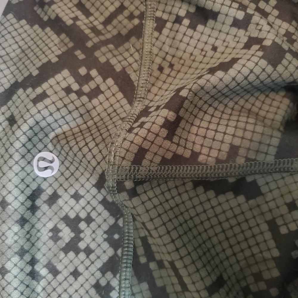 Lululemon Wunder Under High-Rise Crop Leggings Snakeskin Olive Green Black 4